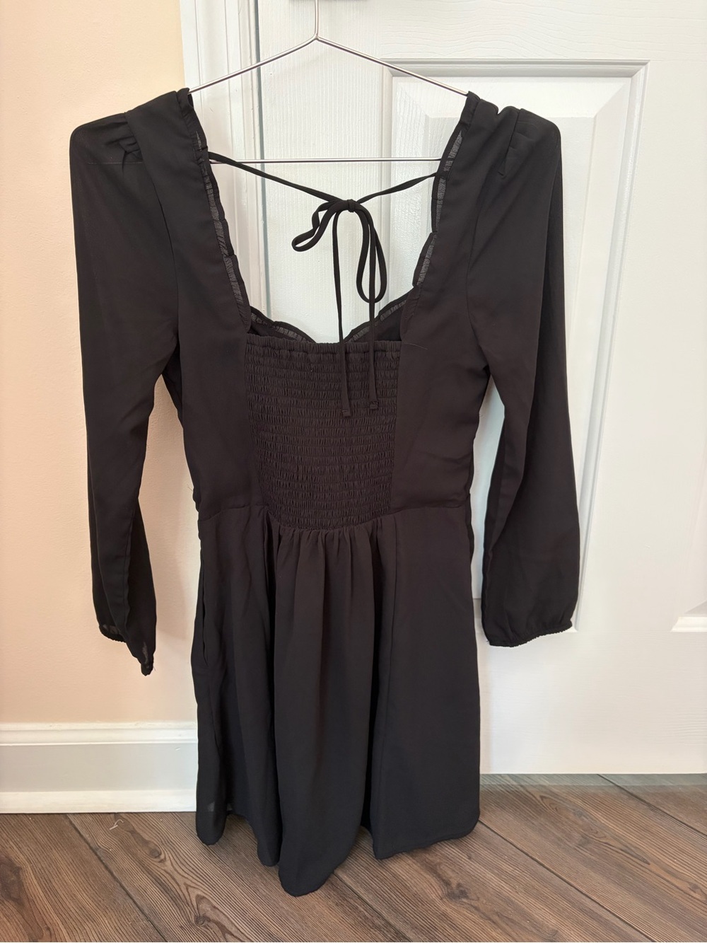 Abercrombie & Fitch Black Long-Sleeve Smocked Dress